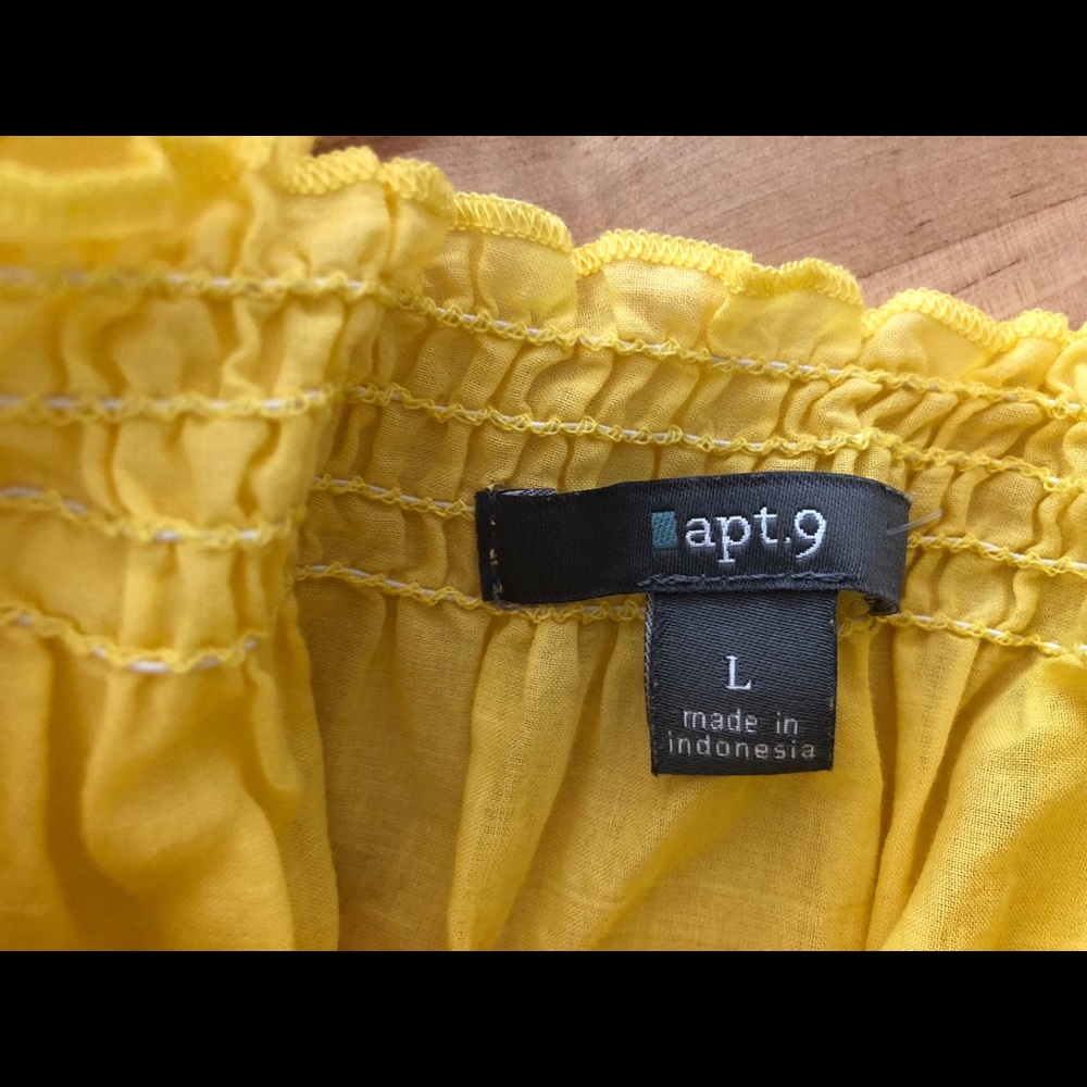 Apt. 9 yellow puff sleeve embroidered cotton top L - Picture 3 of 8